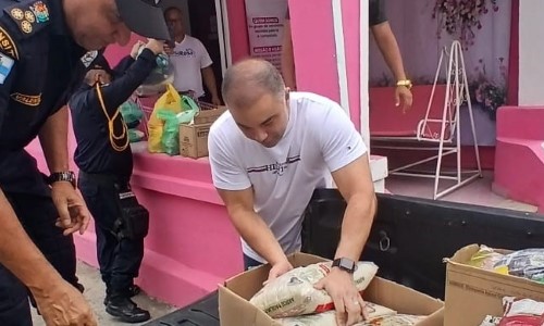 Guarda Municipal de Barra Mansa doa meia tonelada de alimentos à Casa Rosa